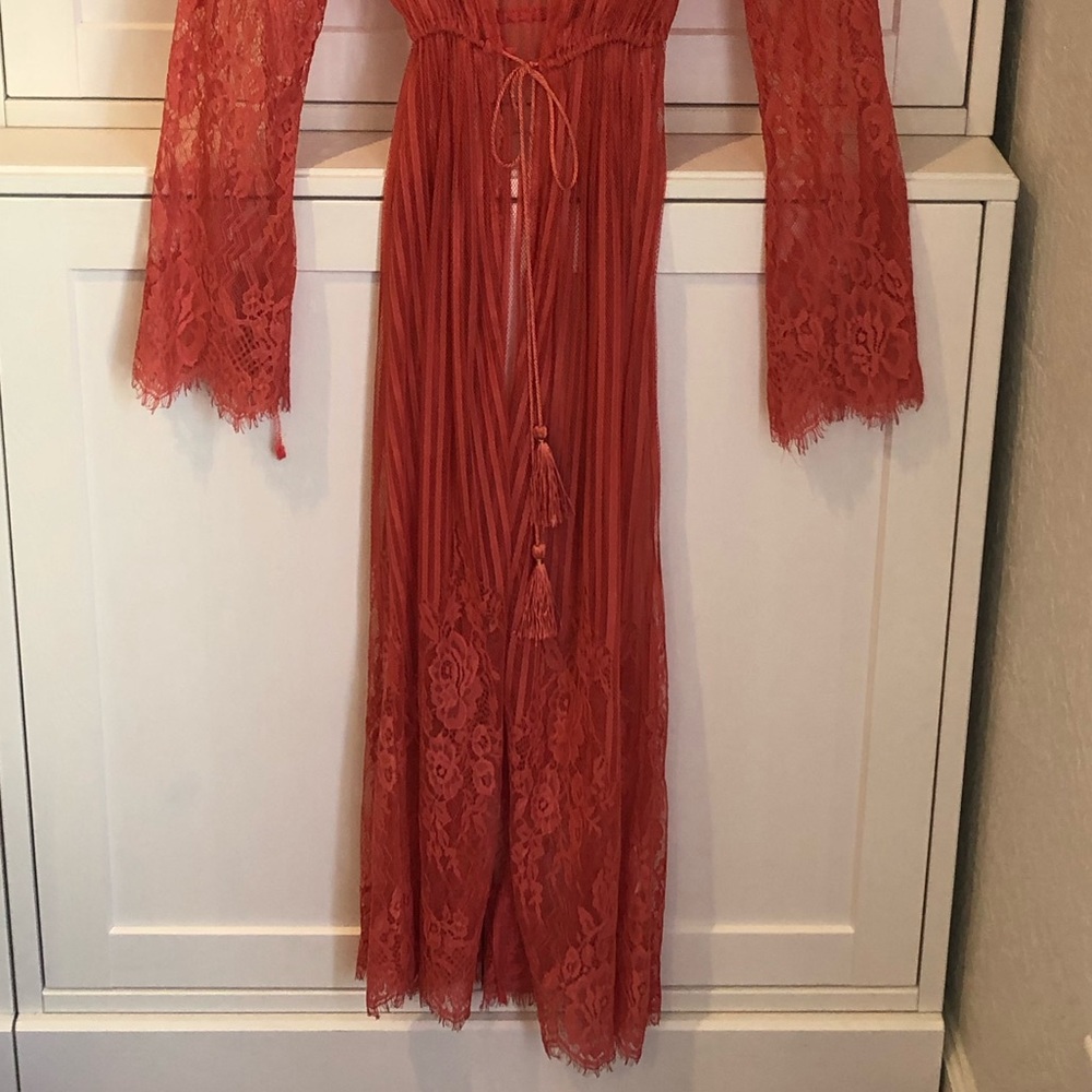 Lace Robe/Cover-Up - Picture 5 of 5